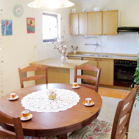 Apartment Haus Norma Ližnjan